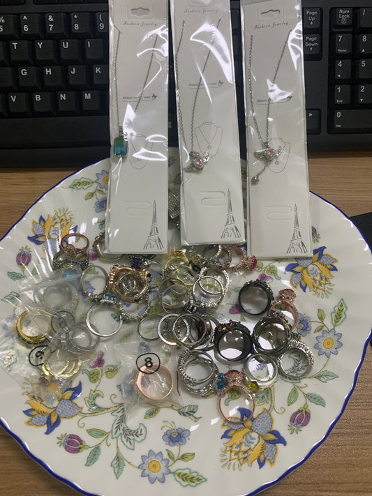 Loris 46 rings and 3 necklace
