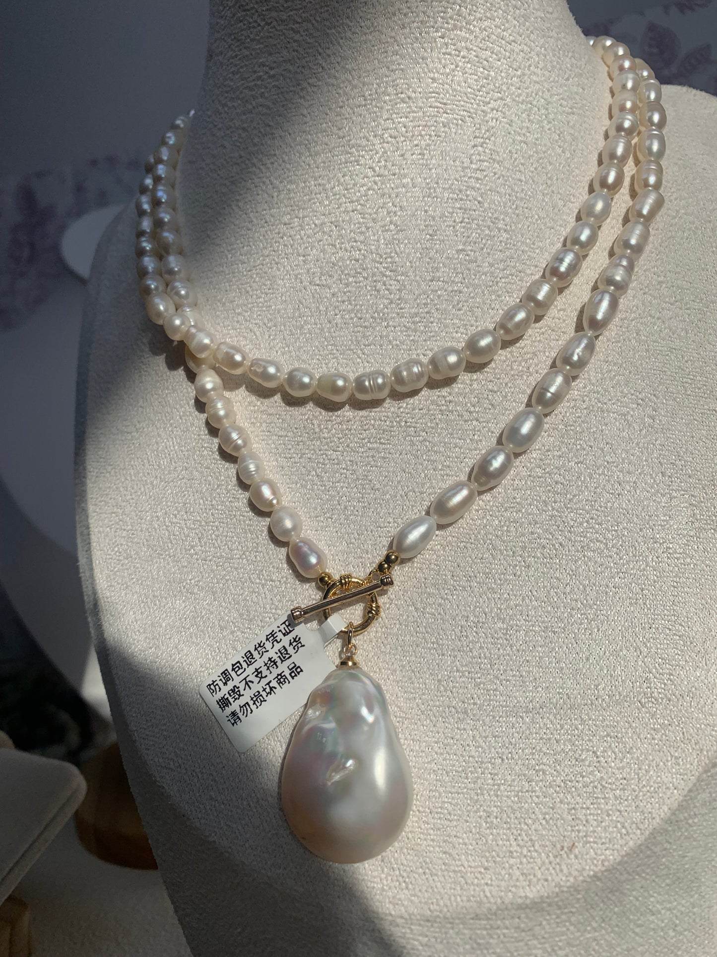 pearl necklace