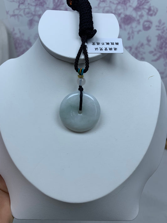 A grade jade necklace with certificate