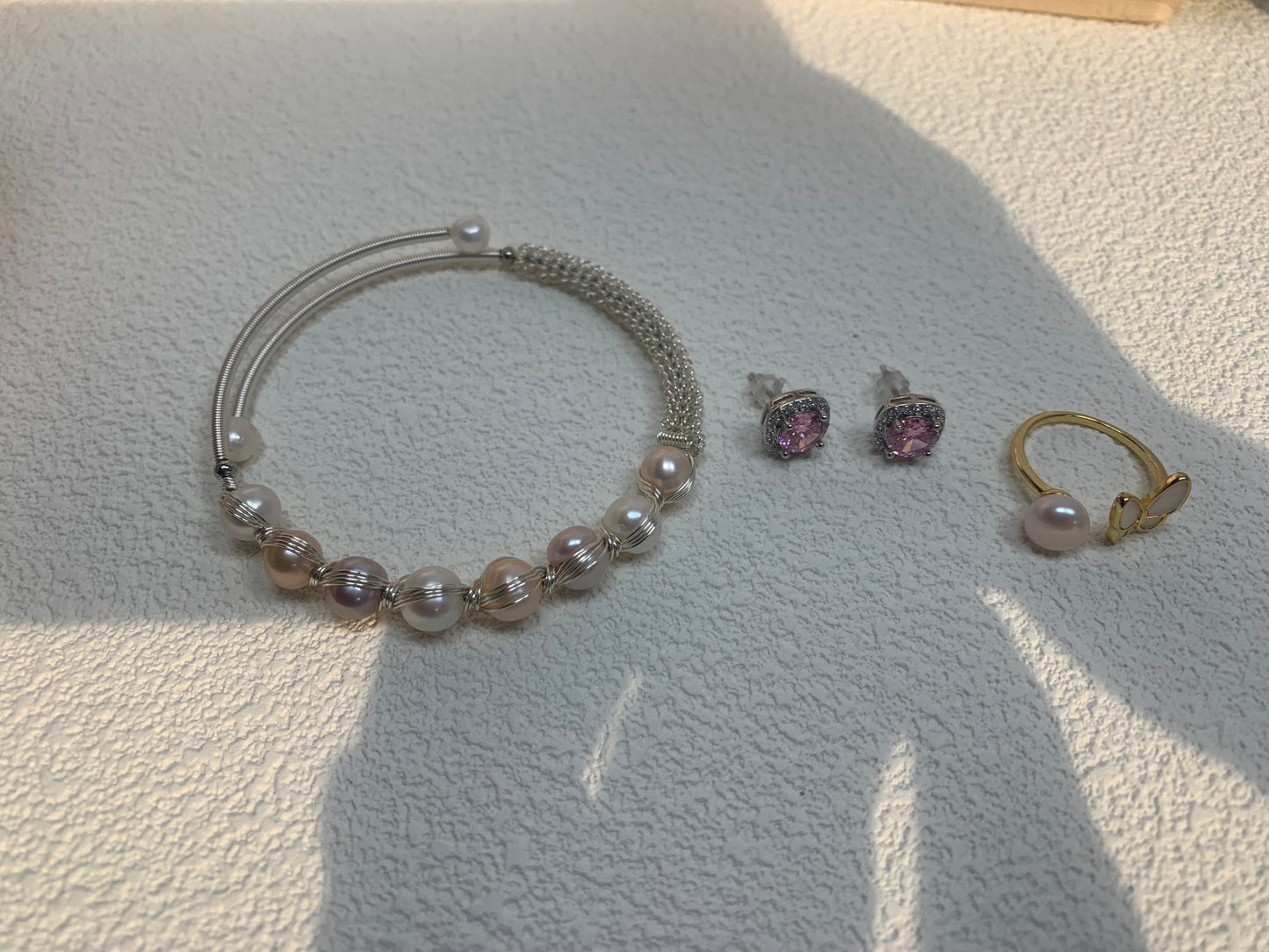 Pearl bracelet and rings for Ms V